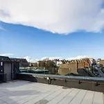3rd Floor Stylish 2-bed