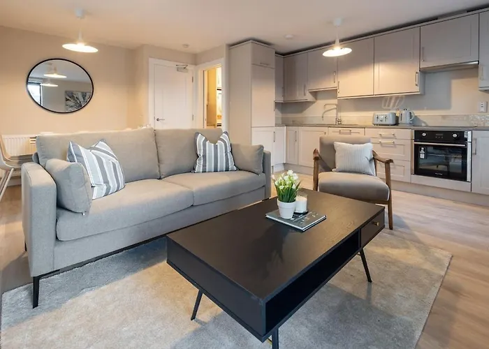 3rd Floor Stylish 2-bed アパート *